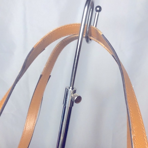 MICHAEL KORS light brown MADDIE lap top tote. - Picture 5 of 16